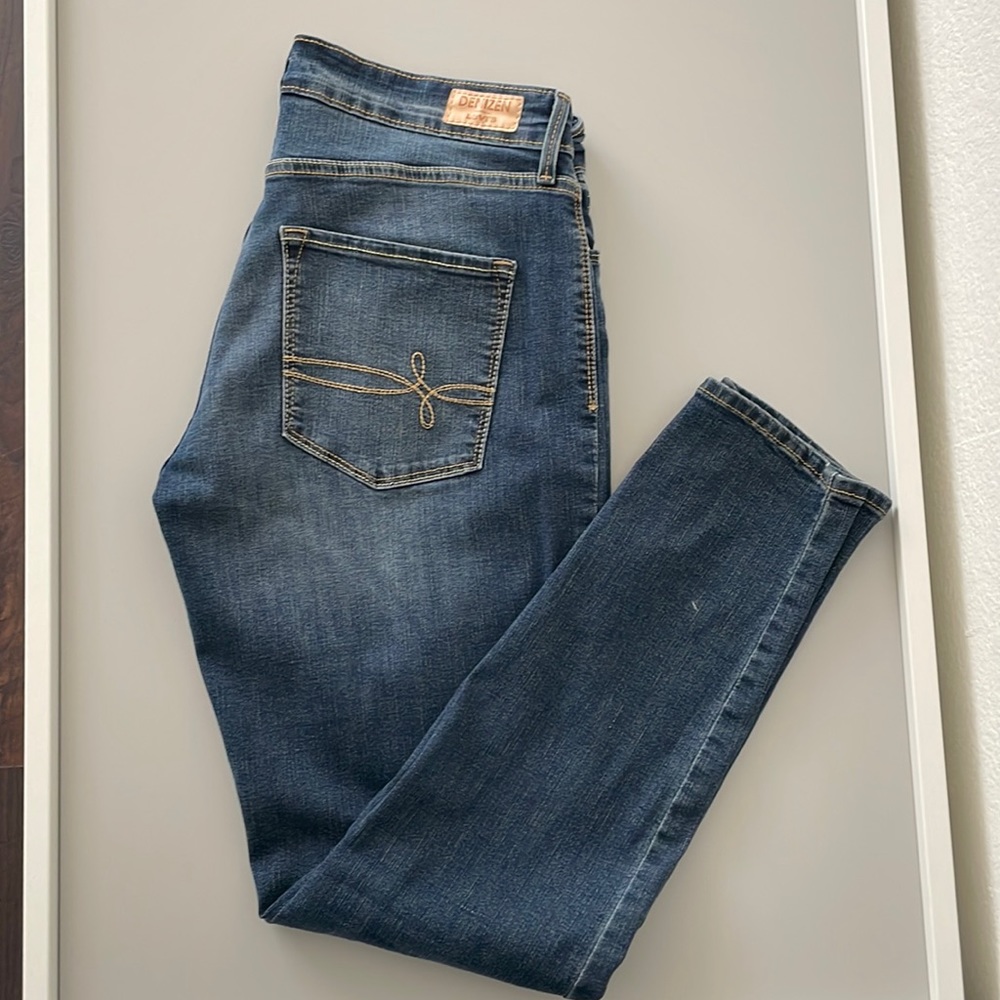Denizen from Levi’s - Modern Skinny Jeans